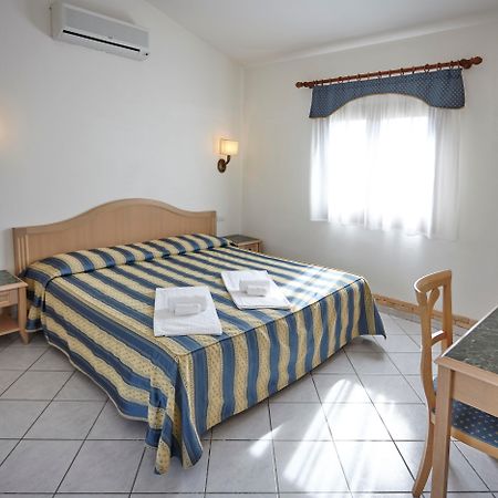 Hotel Cala Mirto Budoni Exteriör bild